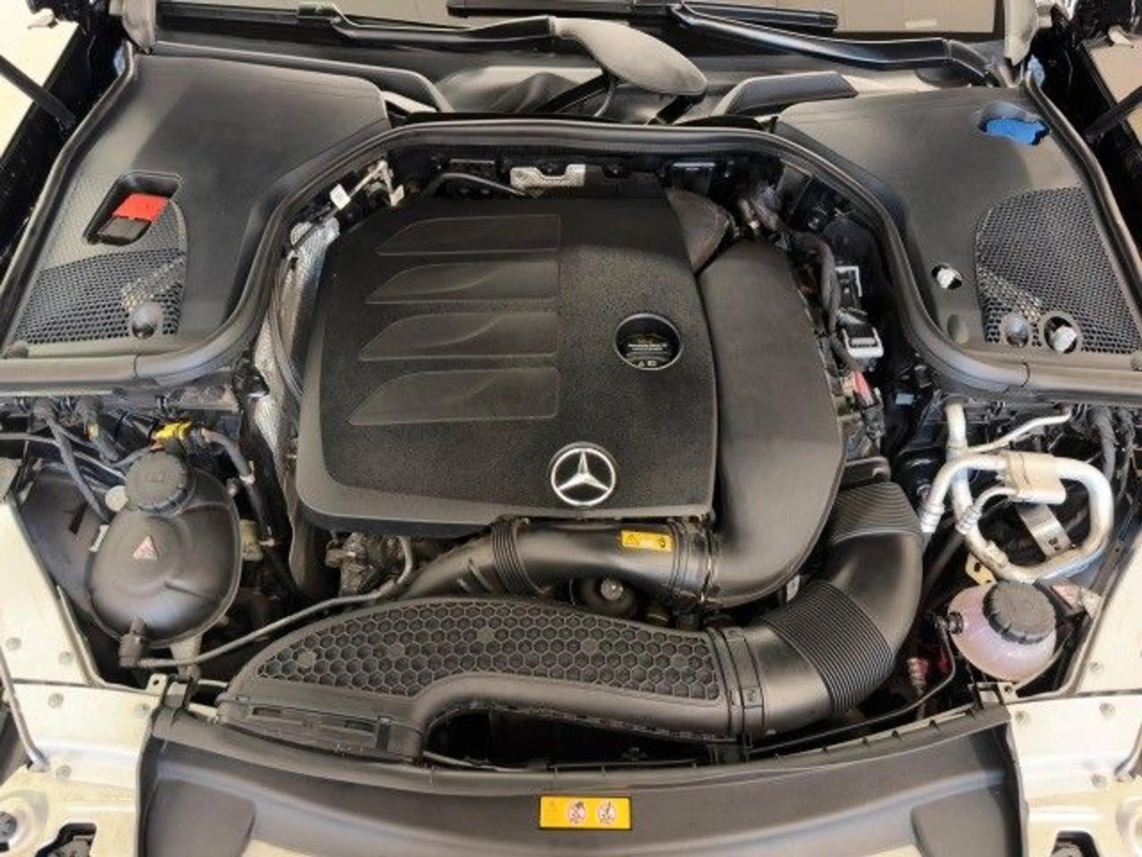 Mercedes-Benz E 200 Cabrio*NAVI*LEDER*R-KAM*SHZ*AIR-SCARF* — photo 15