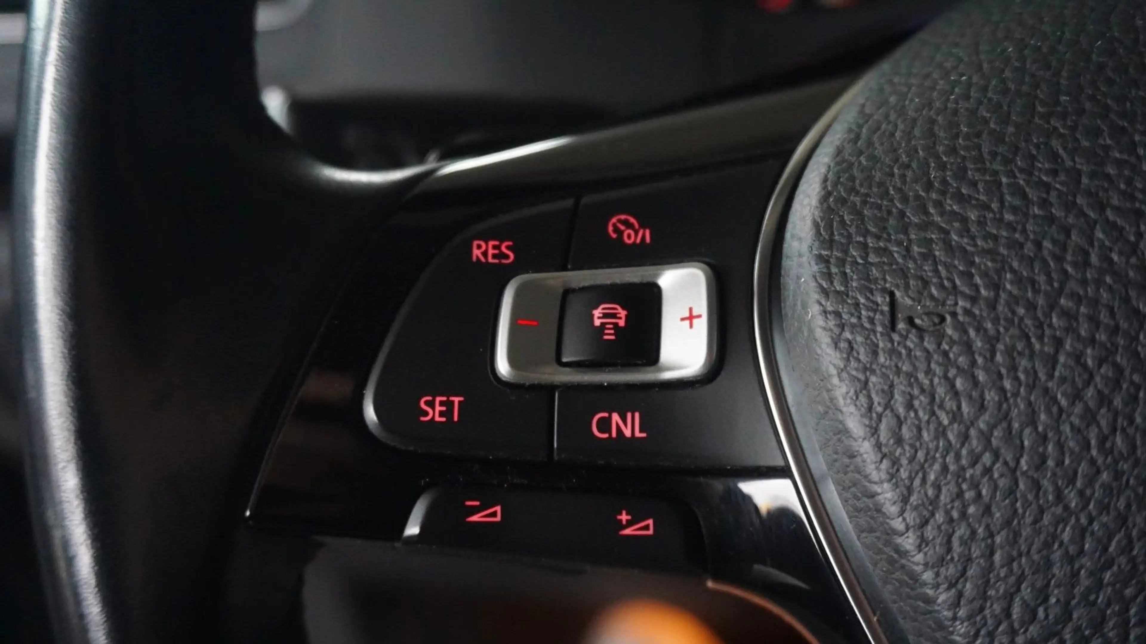 Volkswagen Sharan Highline*PDC*KAM*7-SITZER*DSG*ACC*NAVI!!! — photo 18