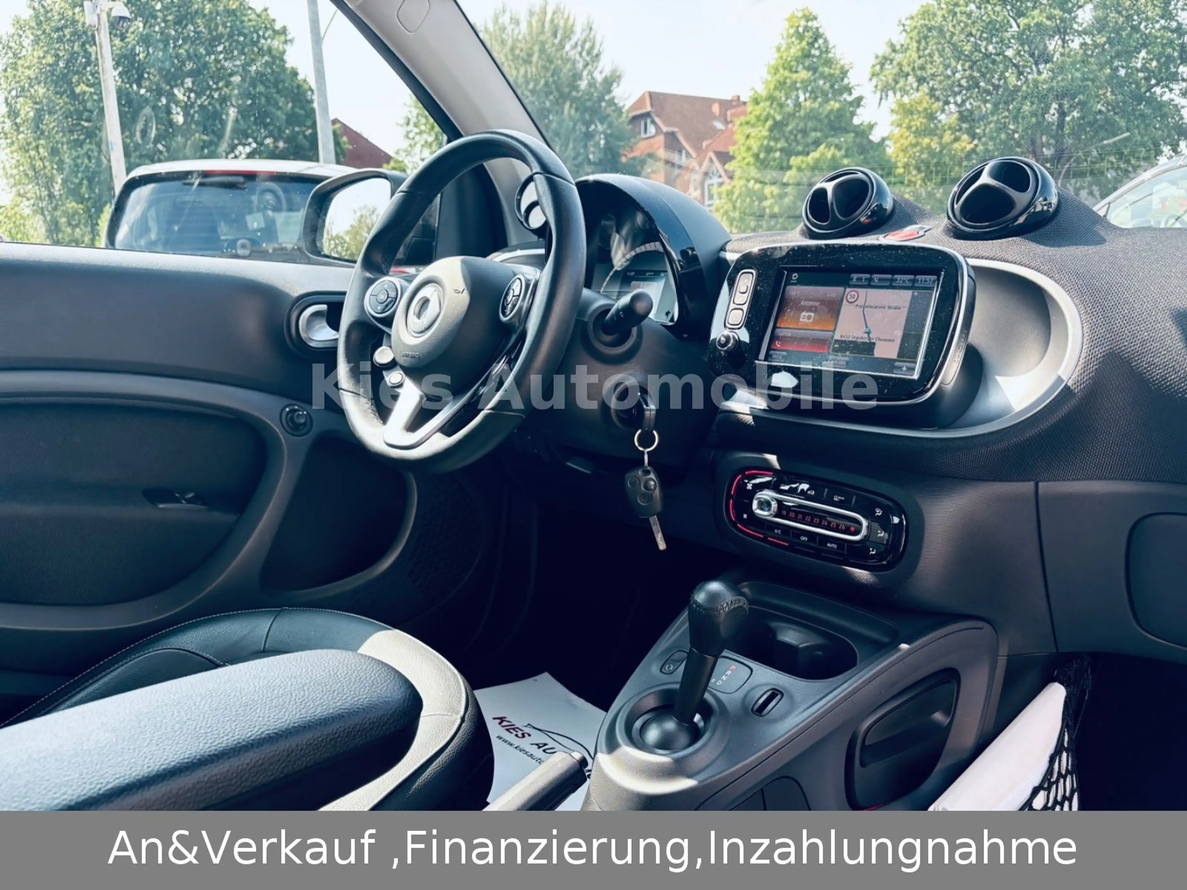 smart forTwo Prime 90 Ps AUTOM/LEDER/NAVI/KAMERA/PANO — photo 10