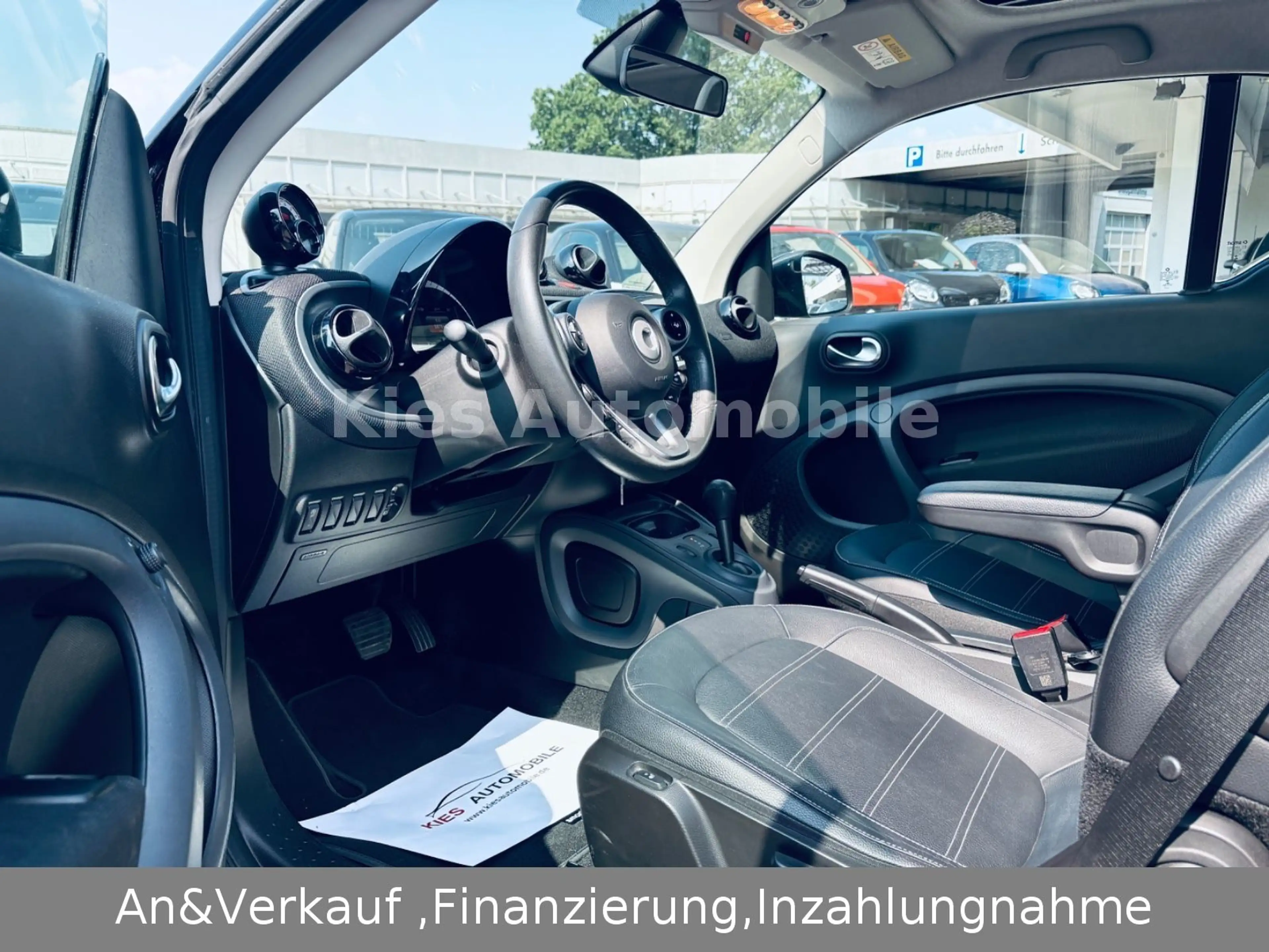 smart forTwo Prime 90 Ps AUTOM/LEDER/NAVI/KAMERA/PANO — photo 12