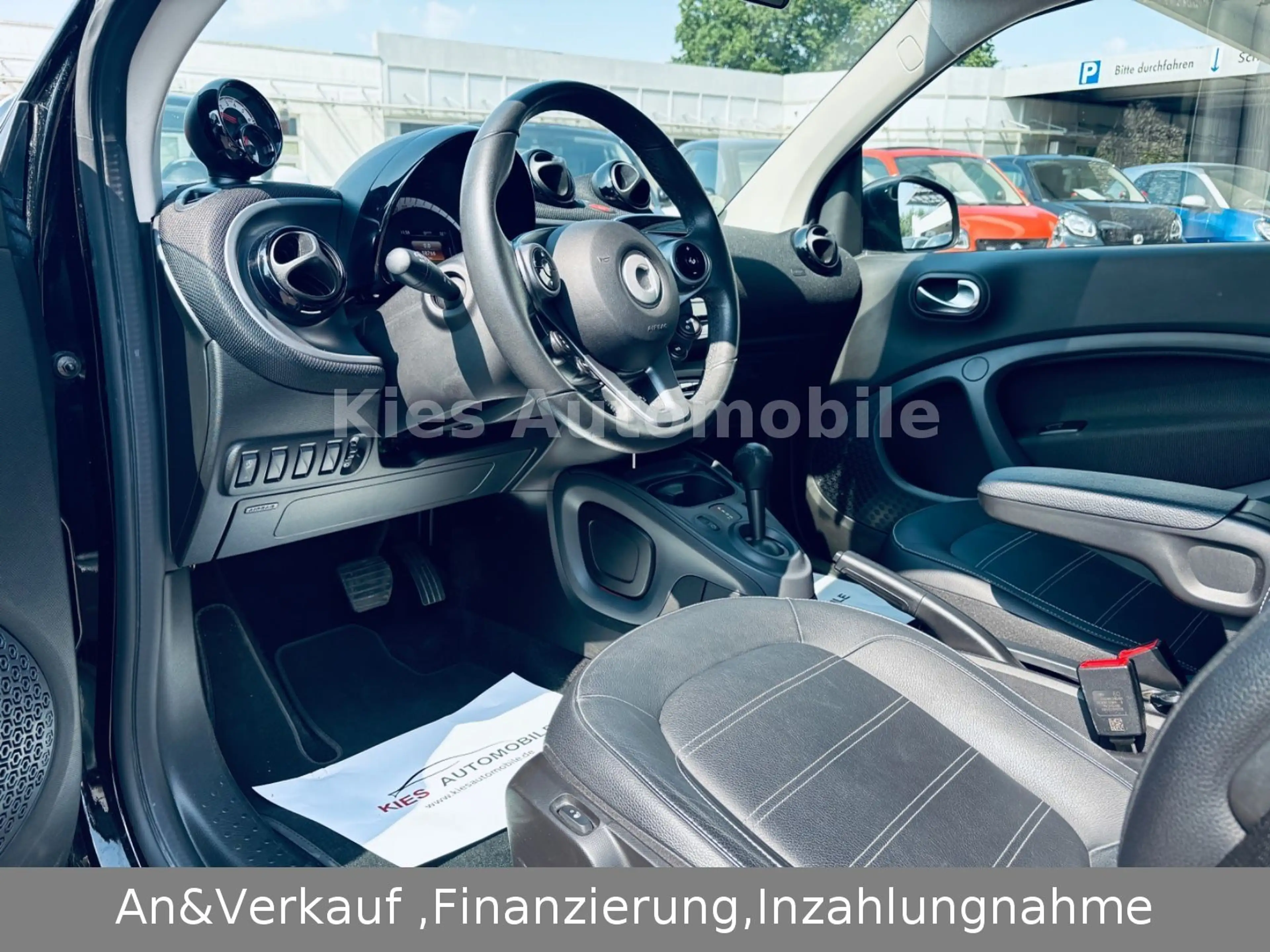 smart forTwo Prime 90 Ps AUTOM/LEDER/NAVI/KAMERA/PANO — photo 14