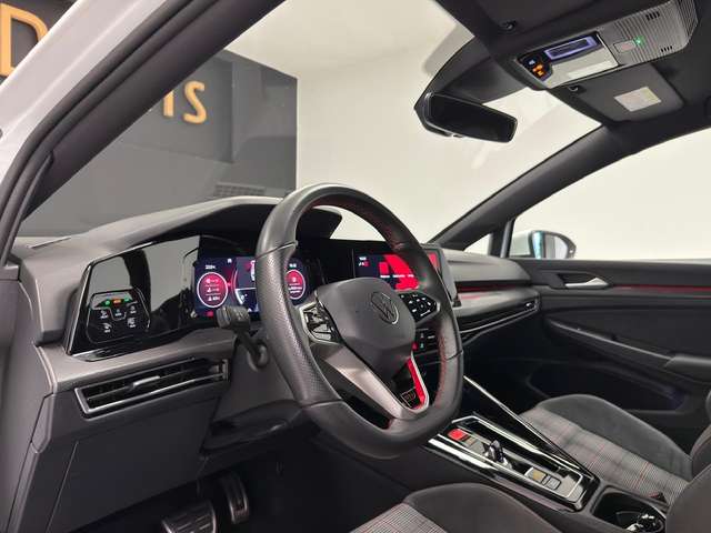 Volkswagen Golf GTI — photo 14