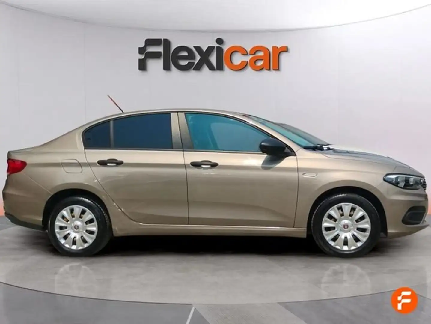 Fiat Tipo 1.4+16v+Easy+70kW+%2895CV%29+gasolina+5p. Beige - 2
