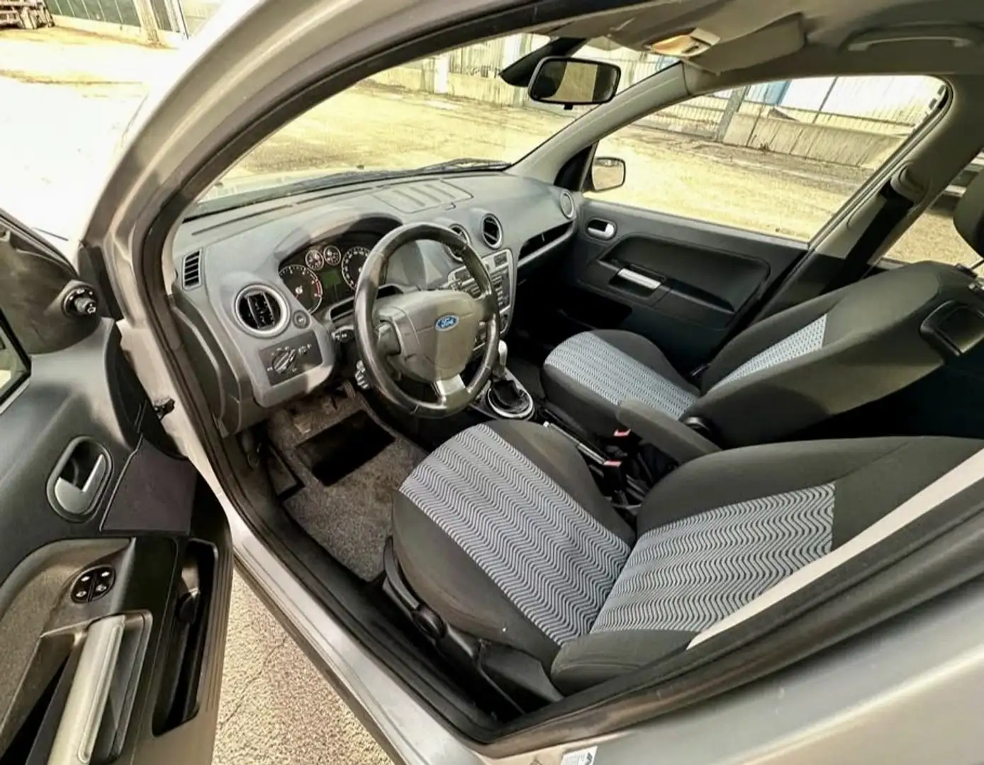 Ford Fusion 1.6 tdci Leather - 2