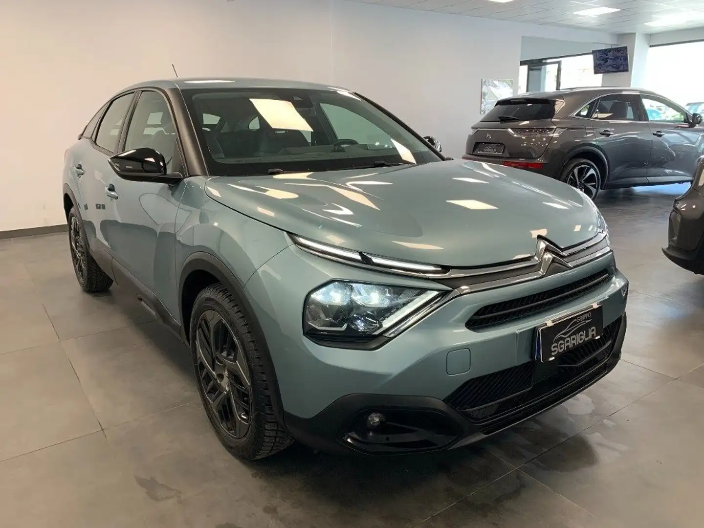 Citroen C4 1.5 BlueHDi EAT8 Shine Automatico Vert - 1