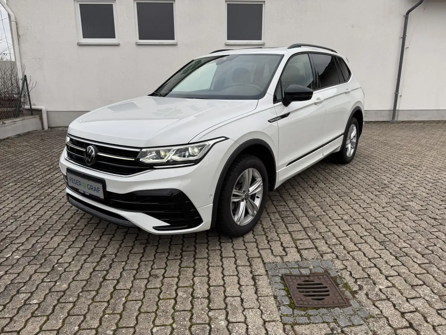 Volkswagen Tiguan Allspace R-Line 2.0 TDI DSG 4M 360° MATRIX PANO Weiß - 2