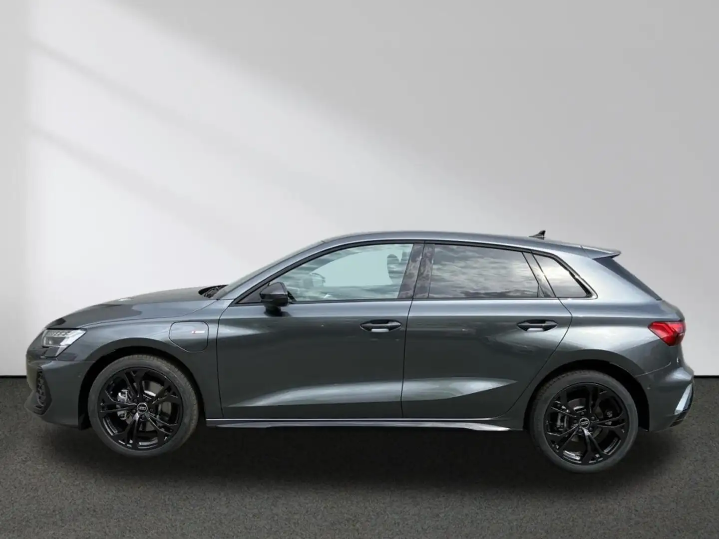 Audi A3 Sportback S line 40 TFSI e Optikpaket Sitzh. Grau - 2