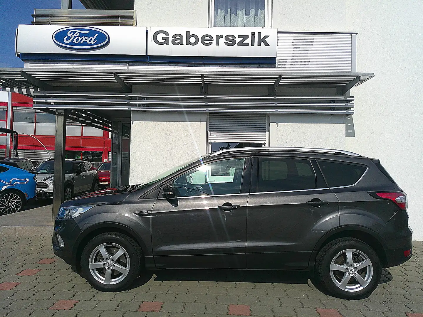 Ford Kuga 1,5 TDCi Titanium Start/Stop Grau - 2