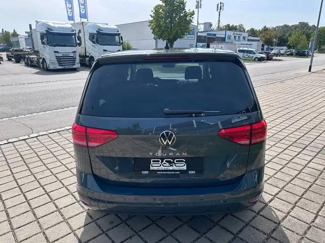 Volkswagen Touran view 7