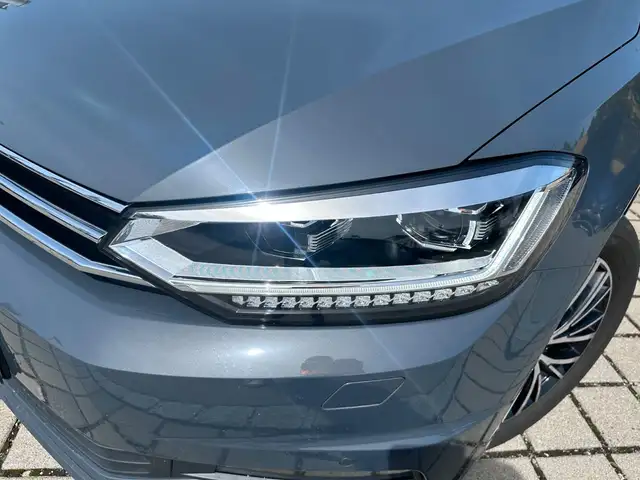Volkswagen Touran view 10