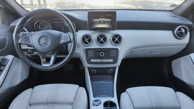 Mercedes-Benz Unknown Model view 11