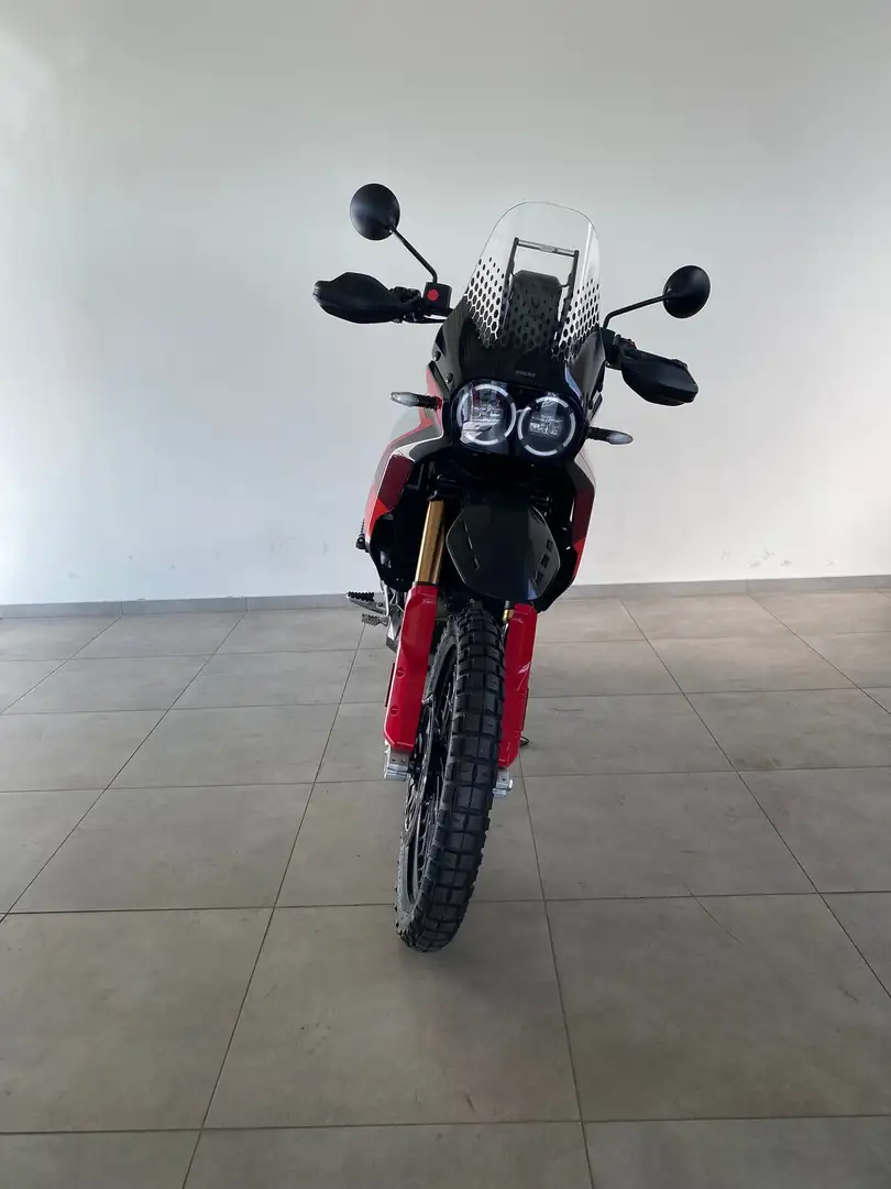 Ducati DesertX Rally Wit - 1