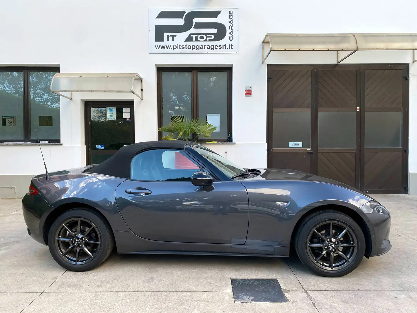Mazda MX-5 1.5 Exceed 131cv - Unipro - Soft Top - Unipro Grau - 1