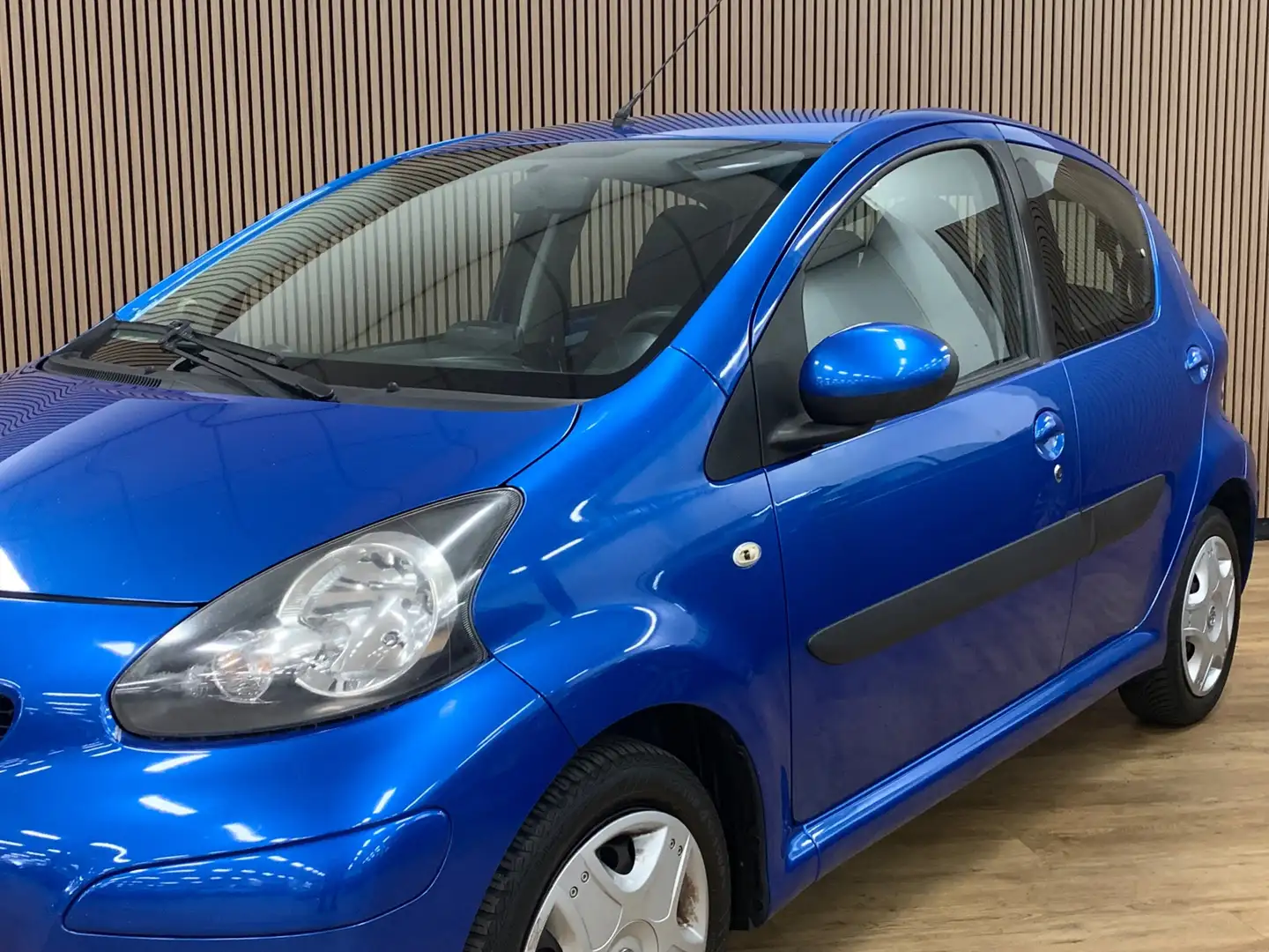 Toyota Aygo 1.0-12V Comfort|Navigatie|Airco| Blauw - 2