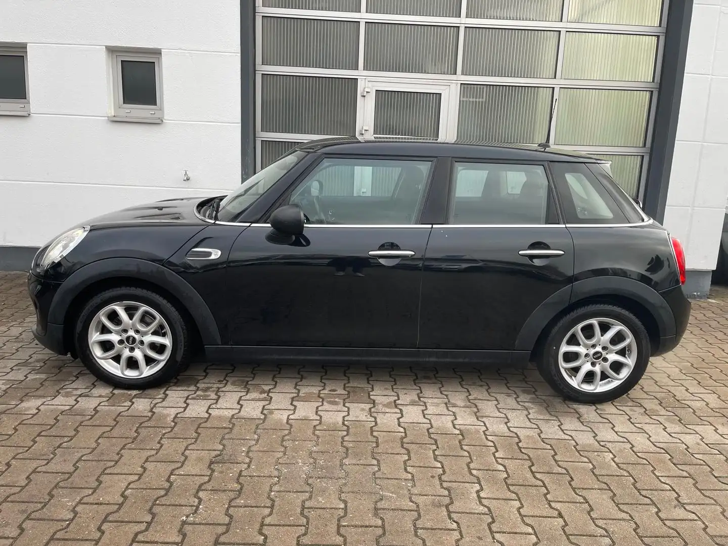 MINI One Mini 5-trg. /Navi/SHZ/Garantie Negru - 2