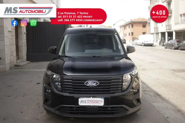 Ford Transit Courier view 9