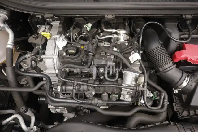 Ford Transit Courier view 18