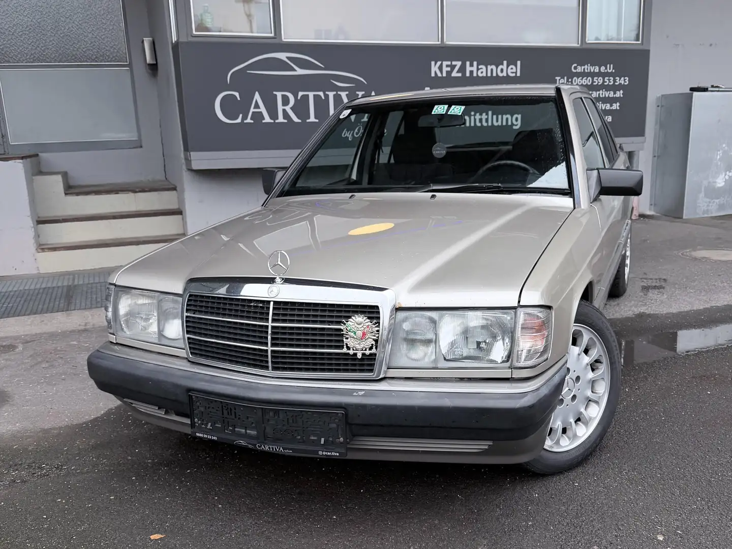 Mercedes-Benz 190 190 E 2,0L W201 Beige - 1