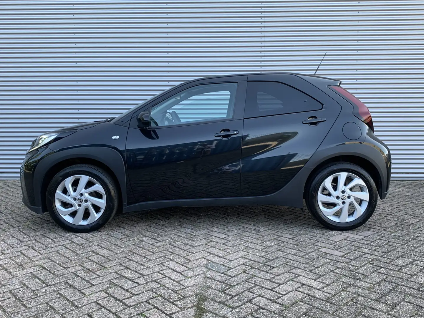 Toyota Aygo X 1.0 VVT-i MT First Apple Carplay/Android Auto | Ca Zwart - 2