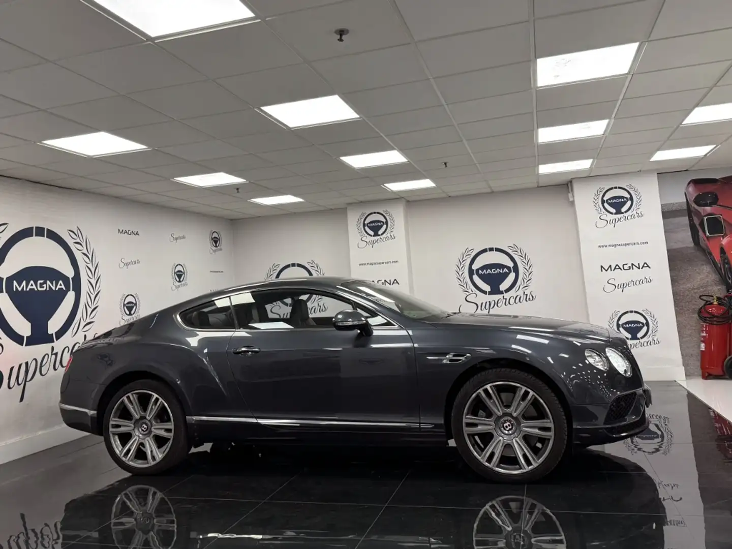 Bentley Continental V8 GT Gris - 2