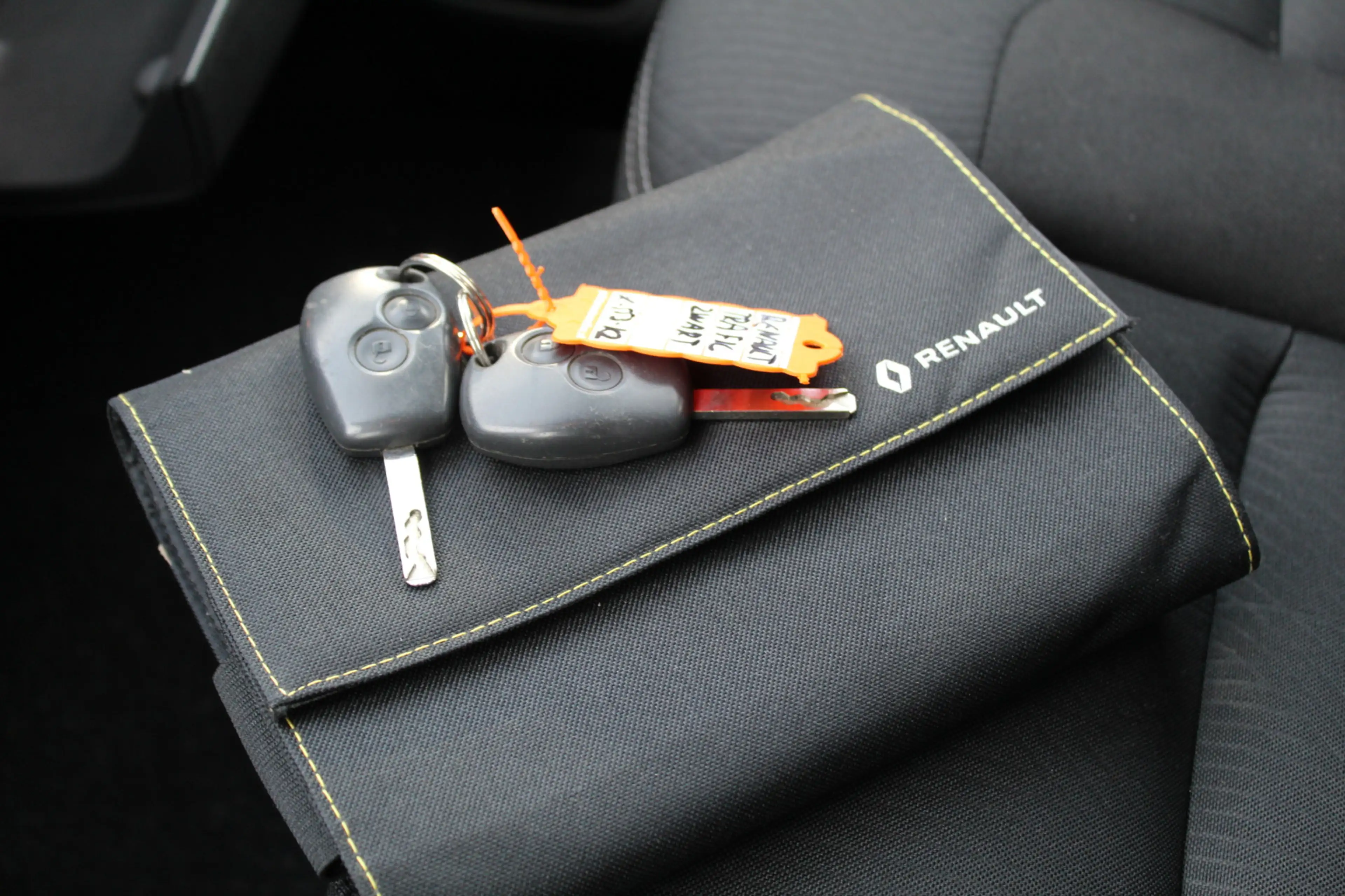 Renault Trafic Passenger 2.0 dCi 145Pk Grand Zen 9persoons Euro6 — photo 4