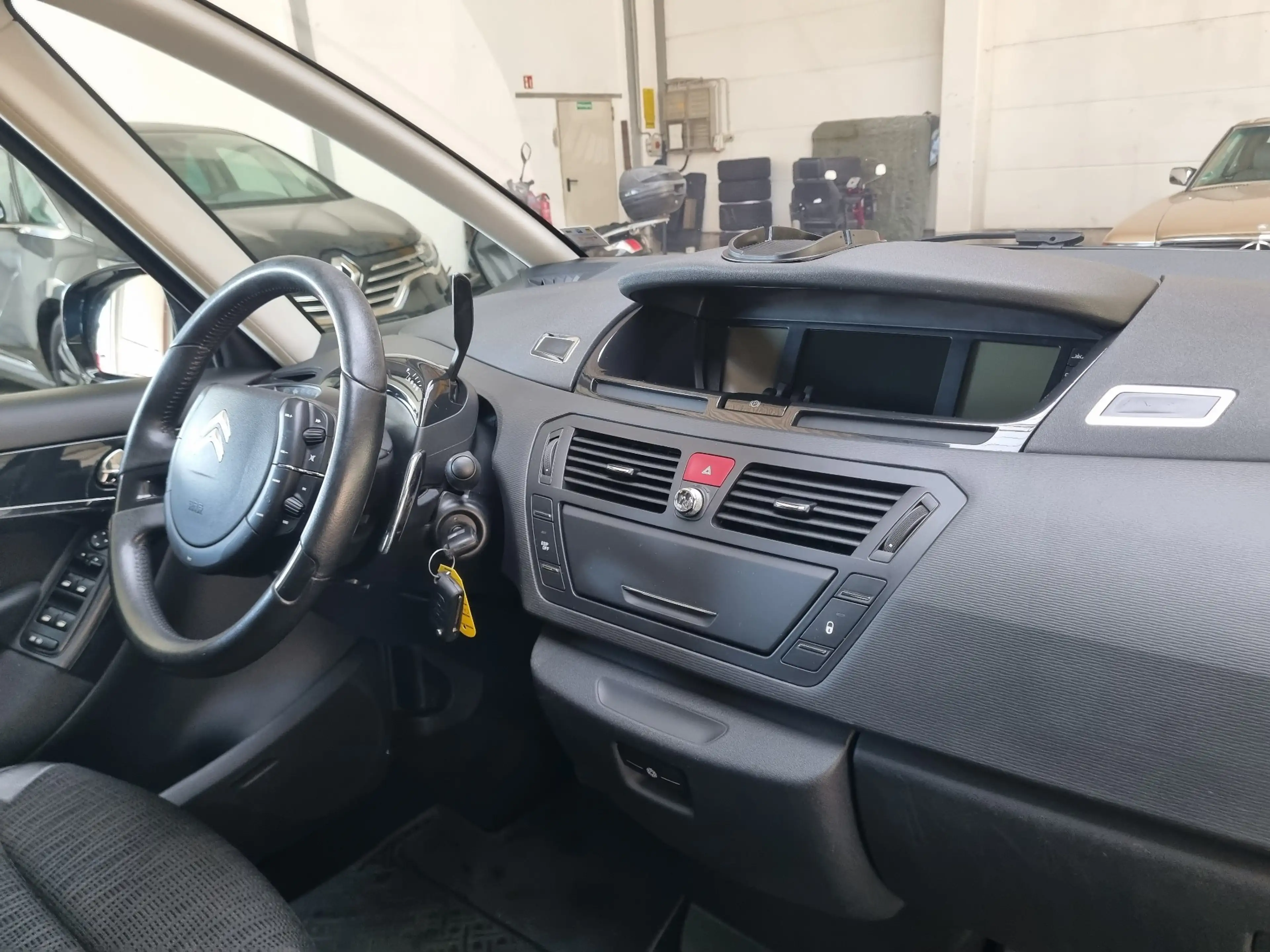 Citroen C4 Picasso C4 Picasso Diesel 2.0 HDi FAP Automatik Exclusive — photo 6