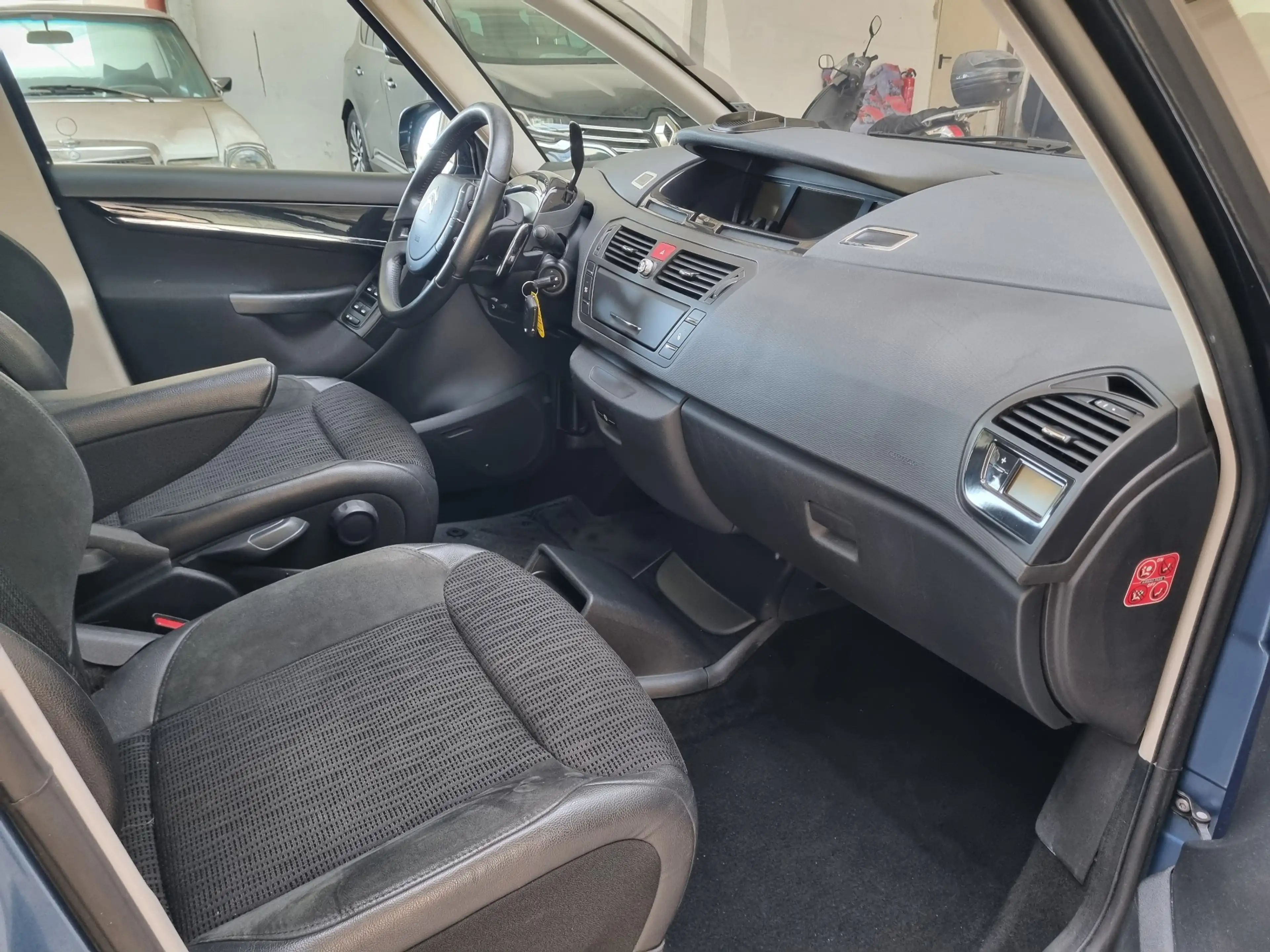 Citroen C4 Picasso C4 Picasso Diesel 2.0 HDi FAP Automatik Exclusive — photo 5