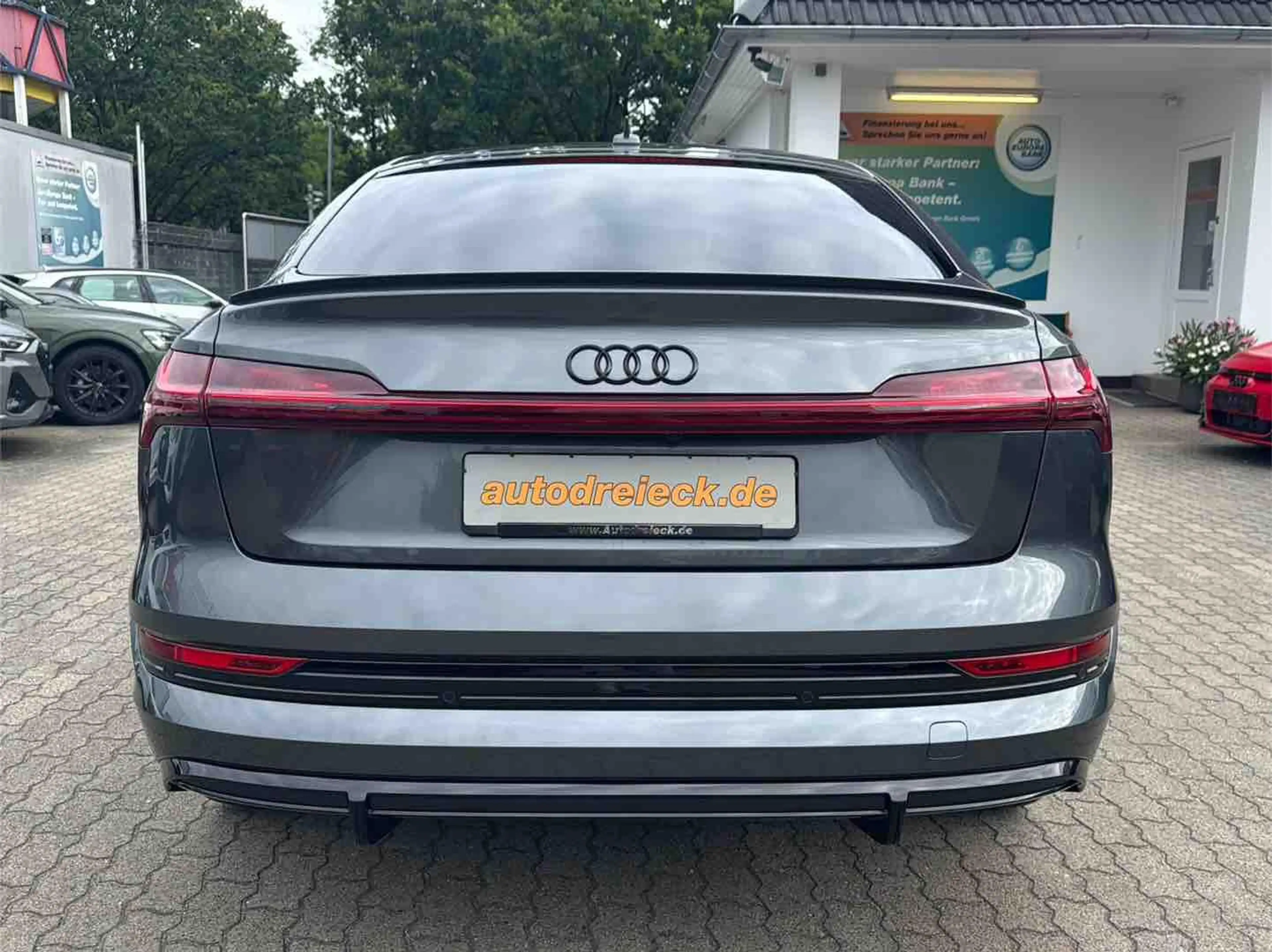 Audi e-tron Sportback 55 2x S line ACC PANO S-SITZE — photo 8