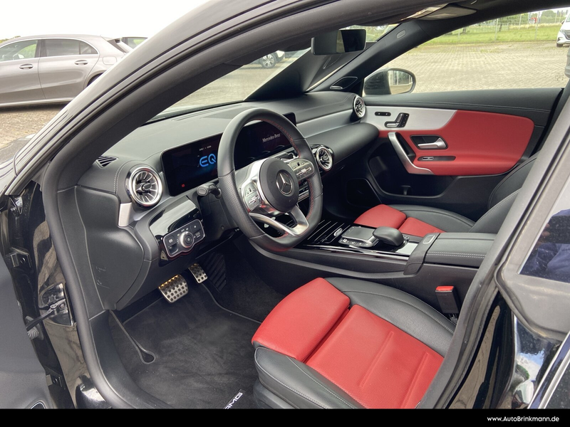 Mercedes-Benz CLA 250 CLA 250 e Shooting Brake AMG LinePanorama/Kamera — photo 10