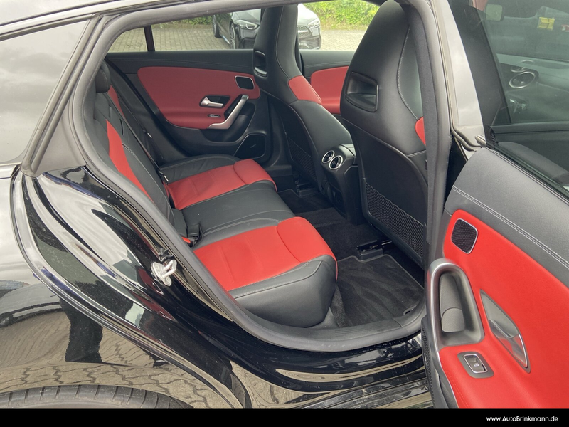 Mercedes-Benz CLA 250 CLA 250 e Shooting Brake AMG LinePanorama/Kamera — photo 11