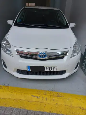 Toyota Auris Pequeño Automático de 5 Puertas