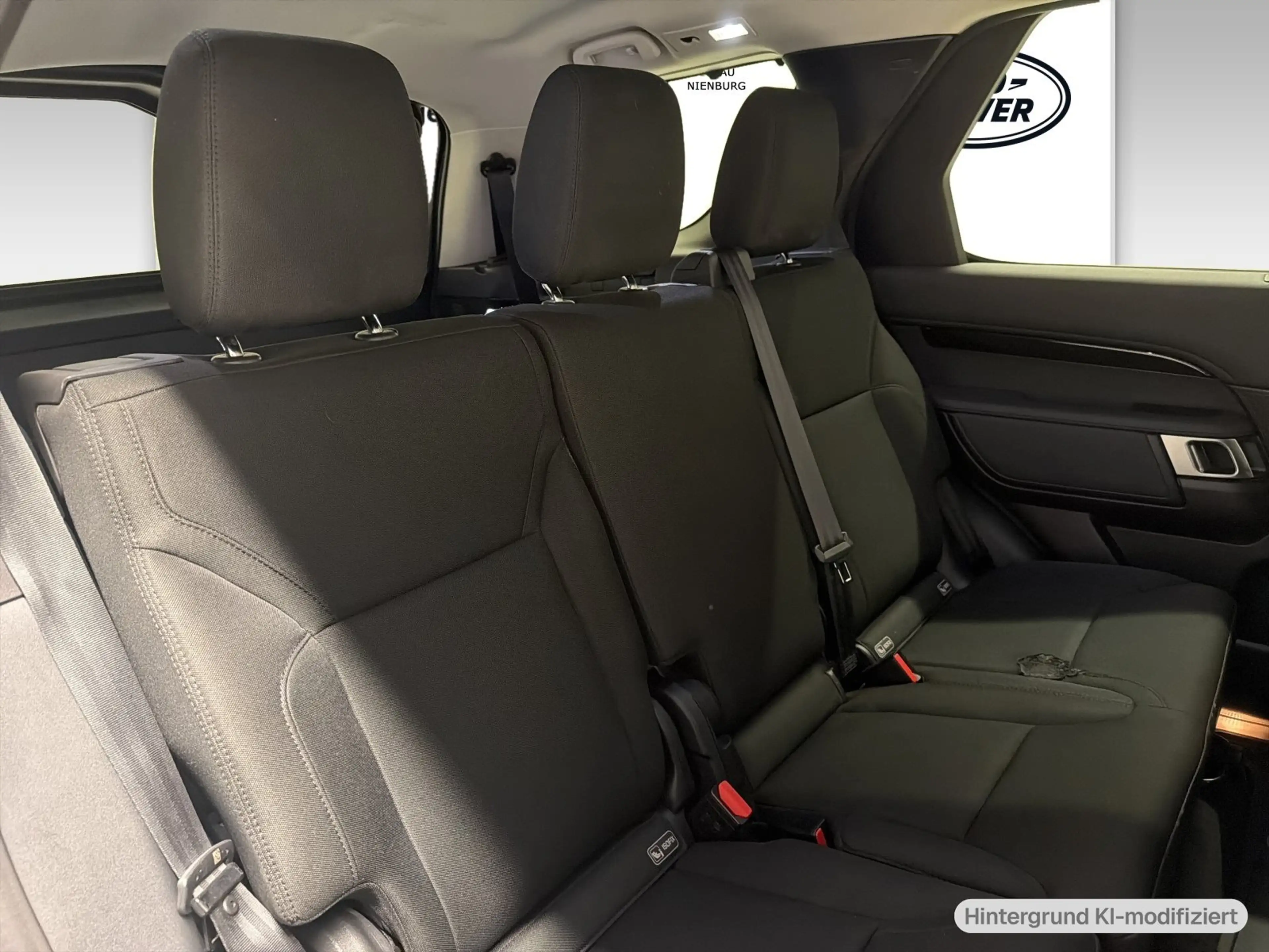 Land Rover Discovery 5 3.0 Td6 SE AHK 7Sitze LED Black Design — photo 8