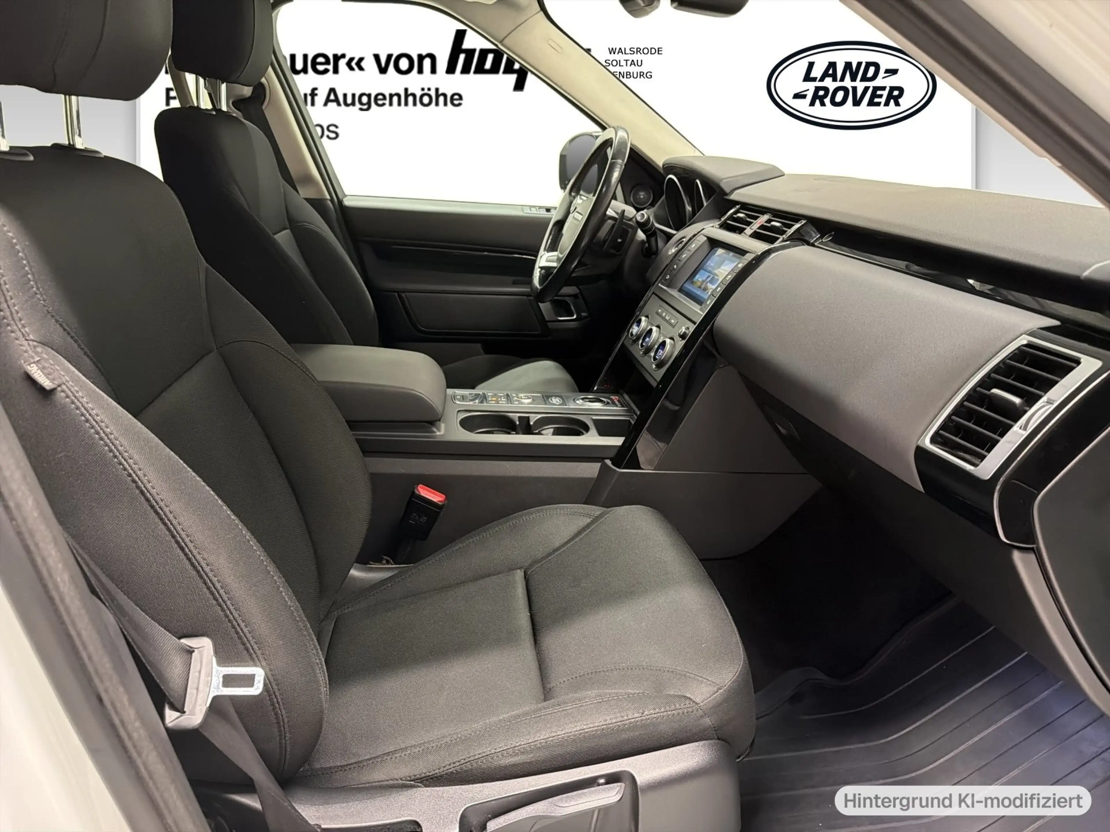 Land Rover Discovery 5 3.0 Td6 SE AHK 7Sitze LED Black Design — photo 6