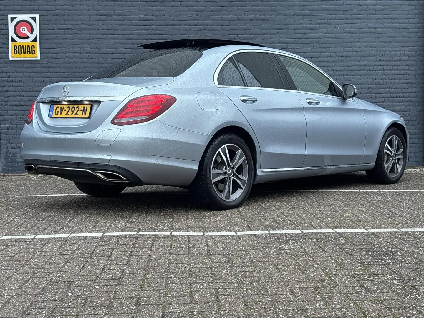 Mercedes-Benz C 350 e Lease Edition € 10.700 NETTO | Luchtvering | Pa Grijs - 2