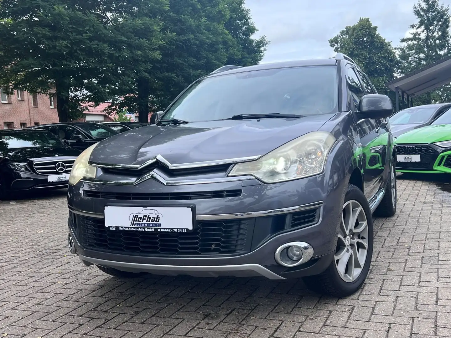 Citroen C-Crosser Tendance 7-Sitzer Automatik Gris - 1