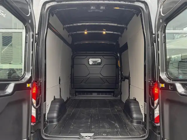 Ford Transit view 8