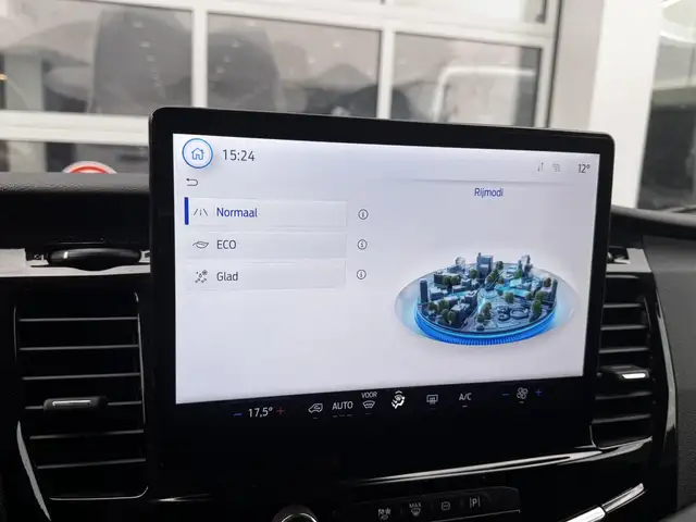Ford Transit view 14