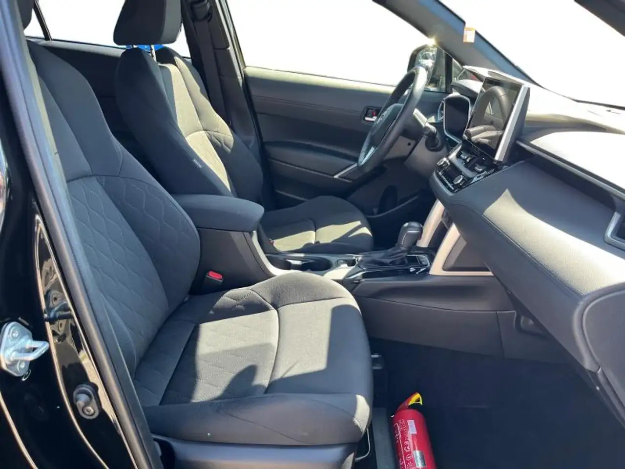 Toyota Corolla Cross 1.8 Hybrid 2WD STYLE, миниатюра 17