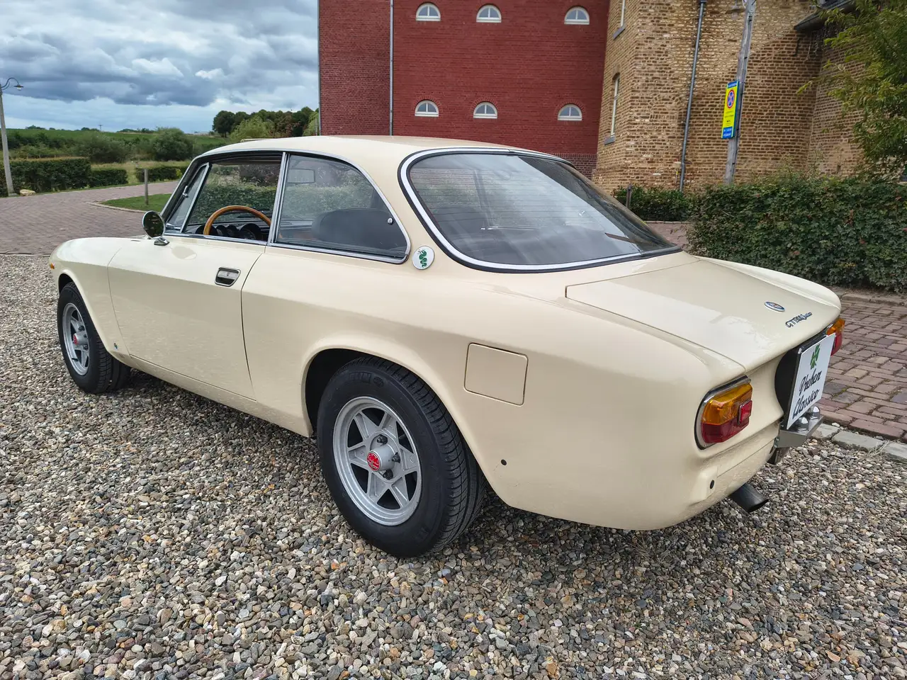 Alfa Romeo GT 1.3 Junior Lusso in 2.0 conversie, foto 6