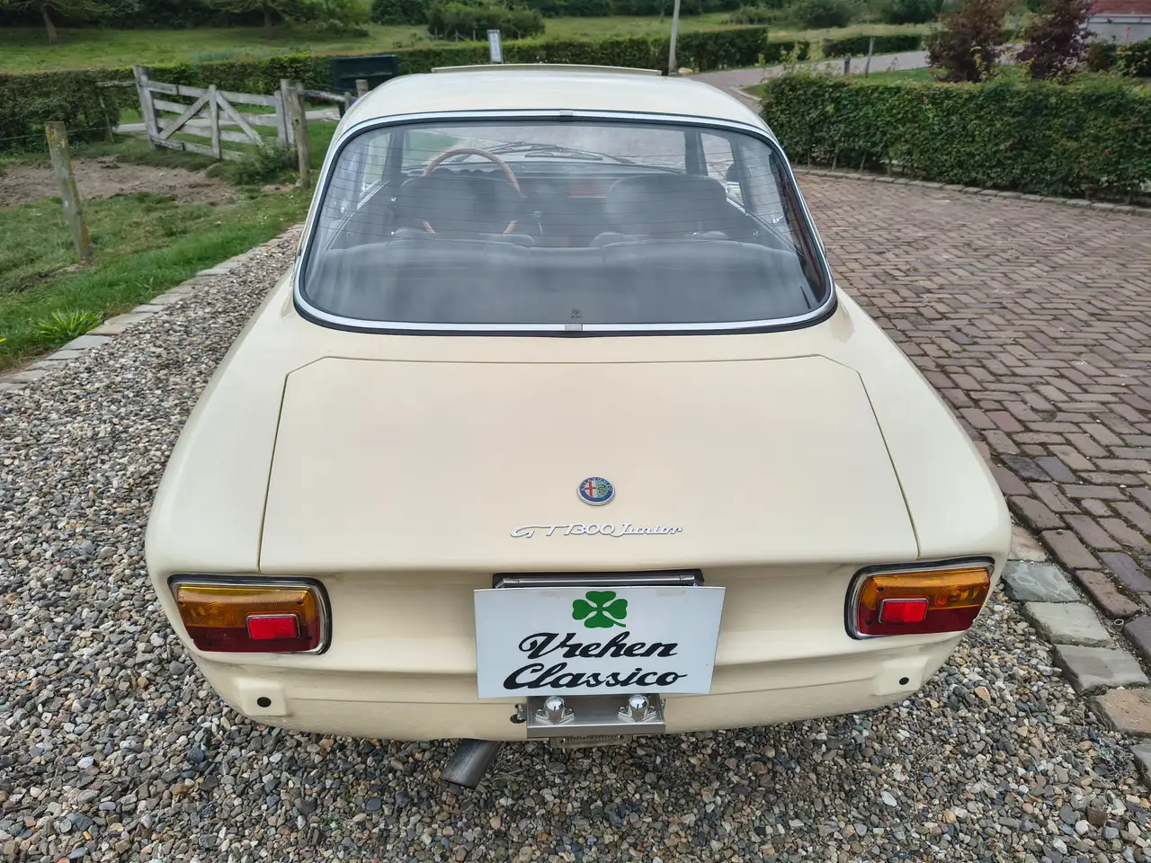 Alfa Romeo GT 1.3 Junior Lusso in 2.0 conversie, foto 8