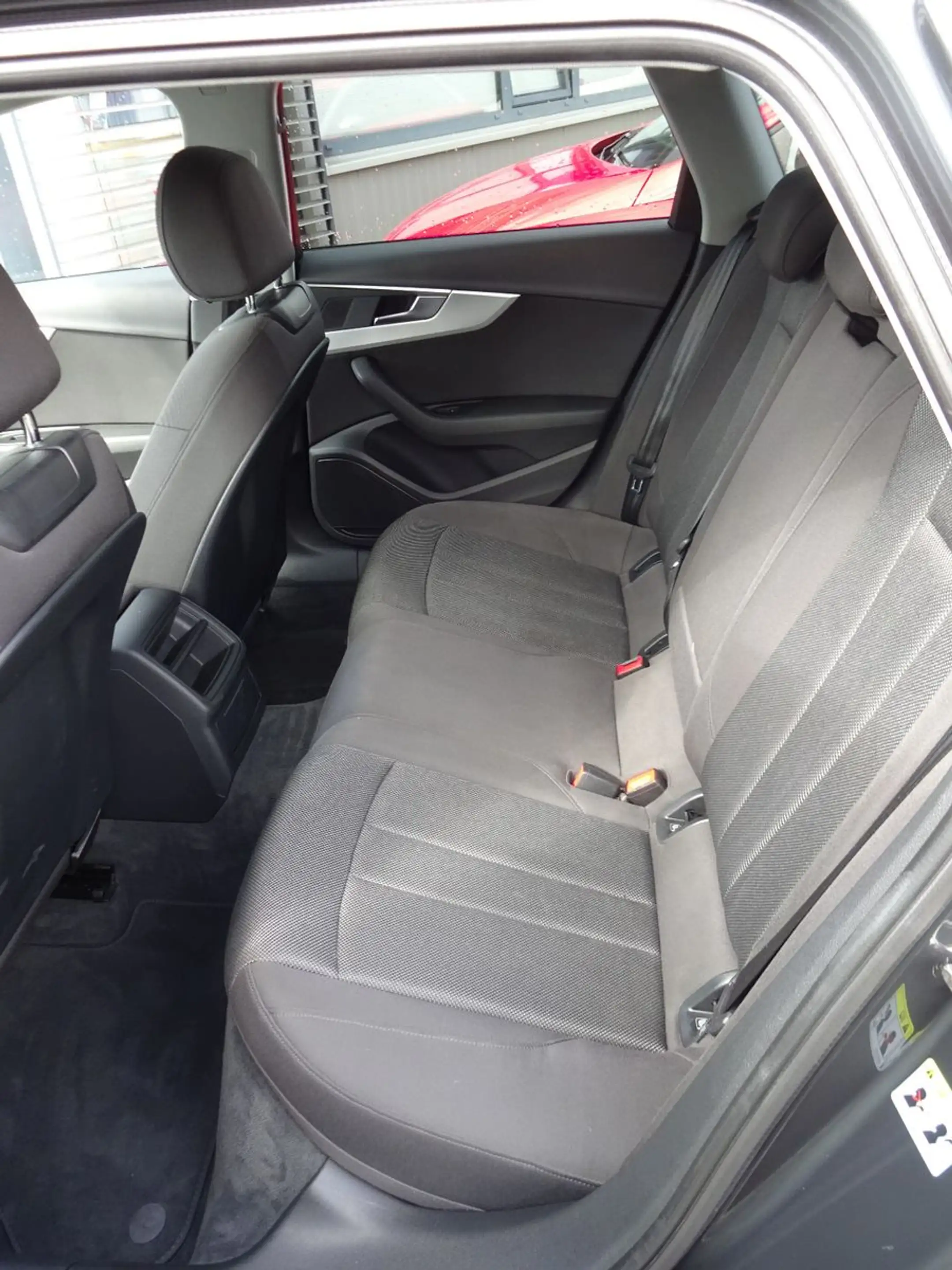 Audi A4 Avant 2.0 TDI Xenon/AHK — photo 12