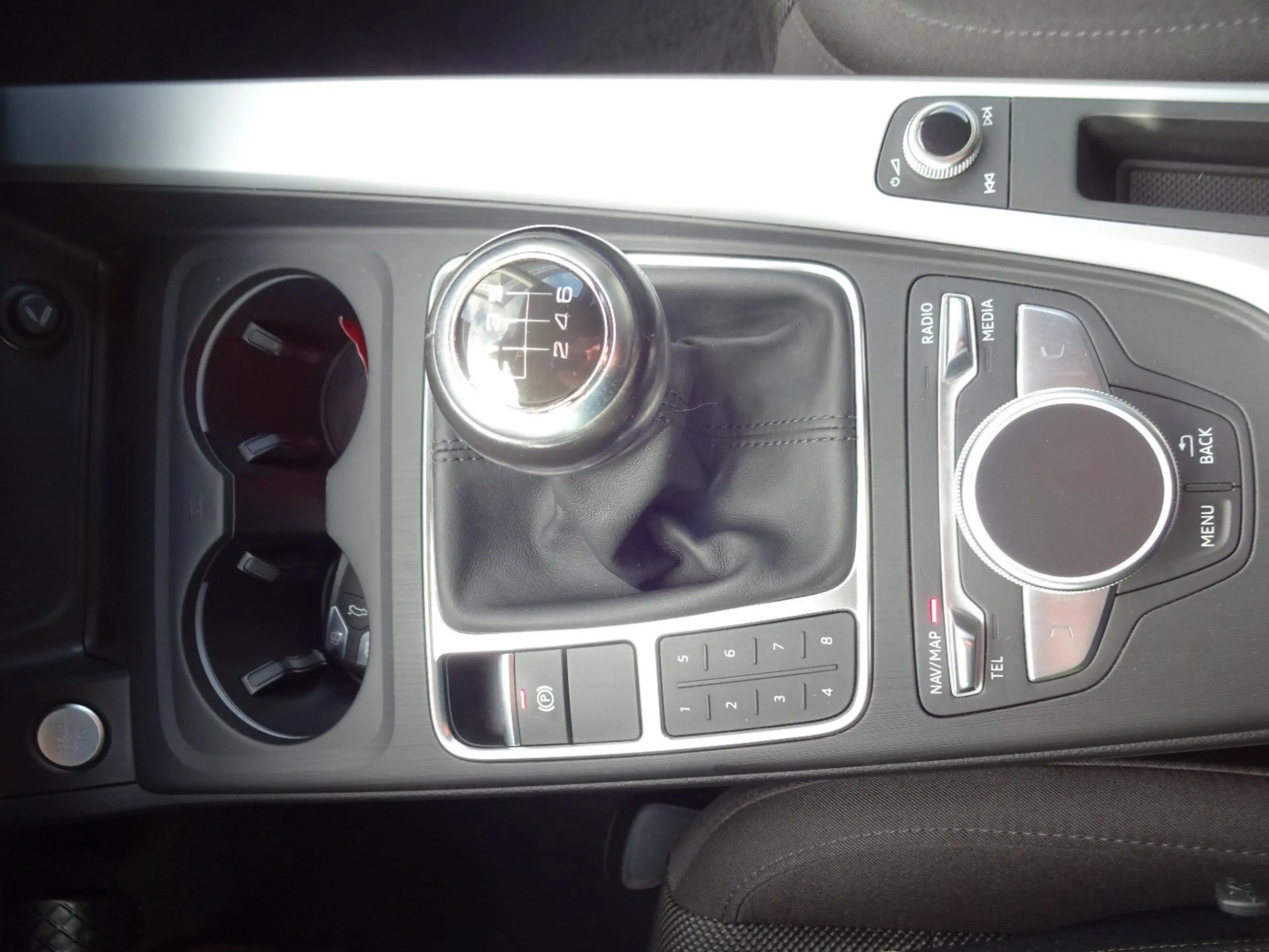 Audi A4 Avant 2.0 TDI Xenon/AHK — photo 11