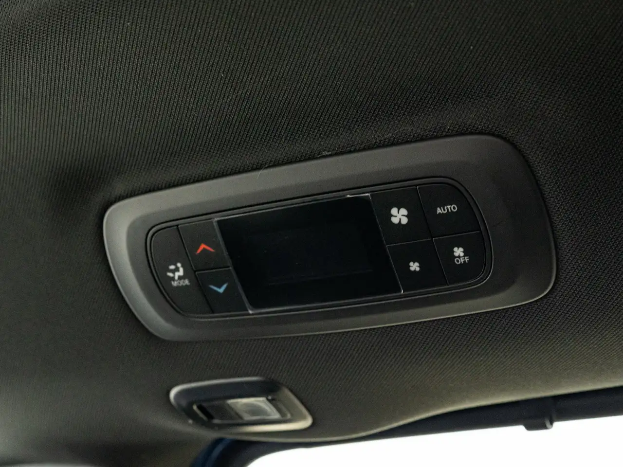 Chrysler Pacifica снимка Chrysler Pacifica