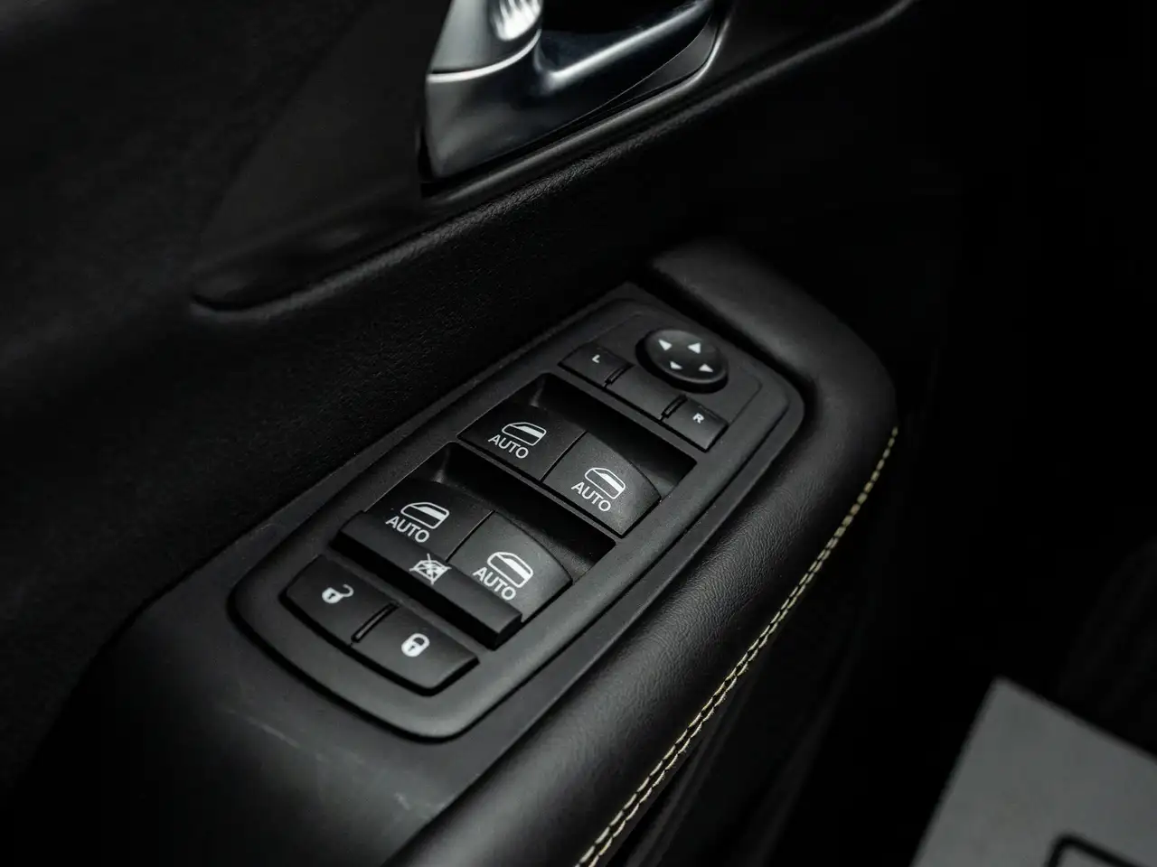 Chrysler Pacifica снимка Chrysler Pacifica
