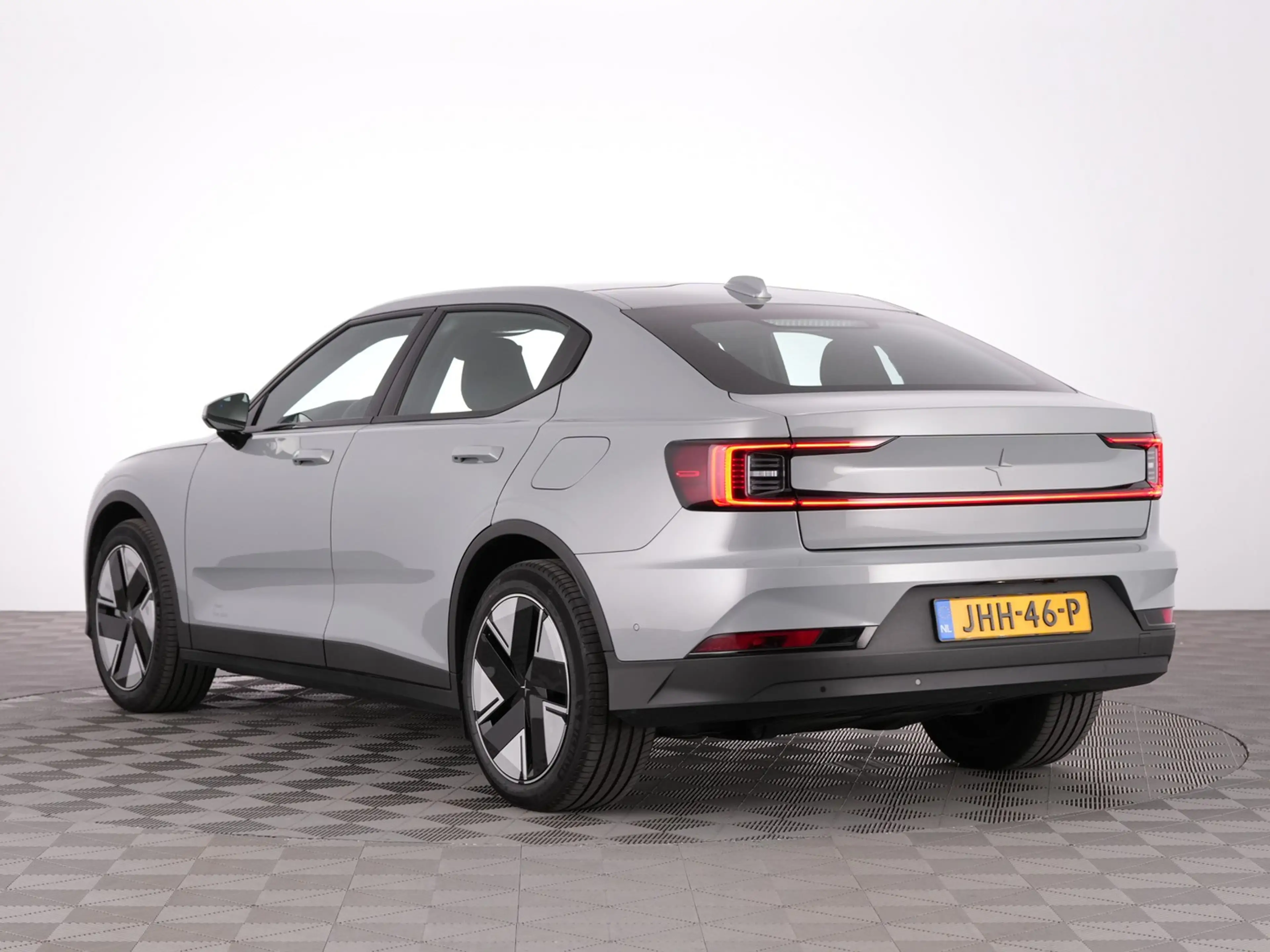 Polestar 2 Standard Range Single Motor Plus 70 kWh | PANORAMA — photo 2
