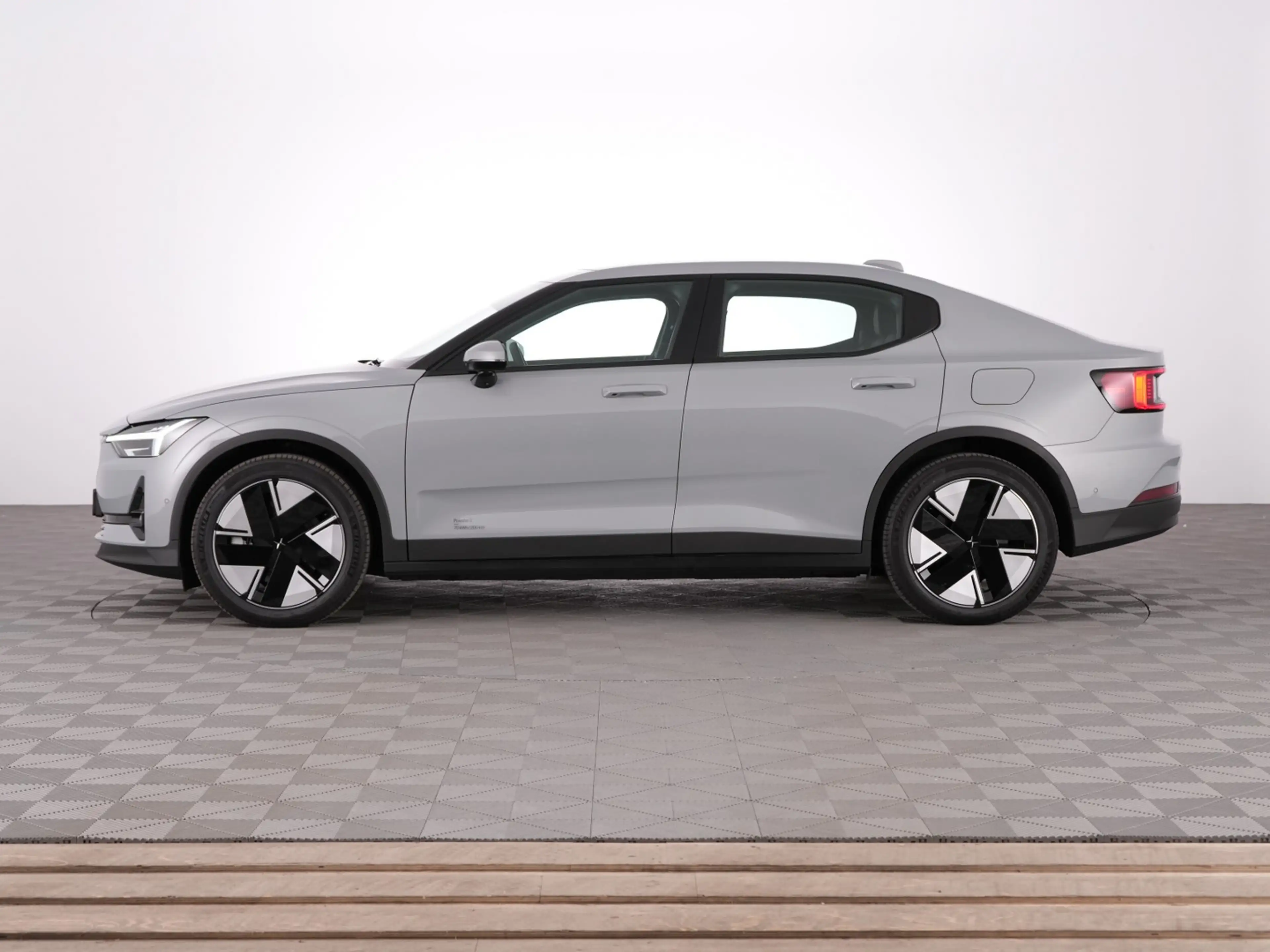 Polestar 2 Standard Range Single Motor Plus 70 kWh | PANORAMA — photo 19