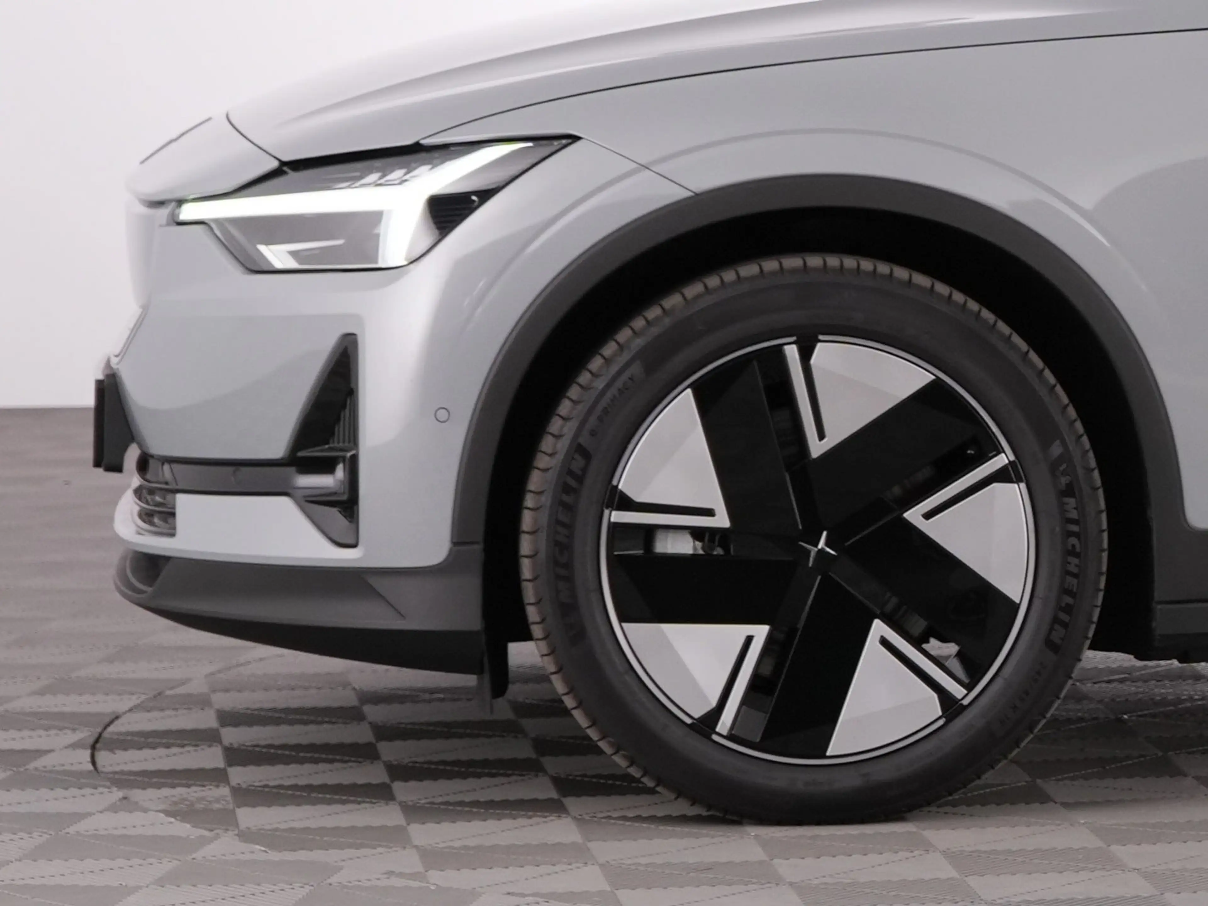 Polestar 2 Standard Range Single Motor Plus 70 kWh | PANORAMA — photo 10