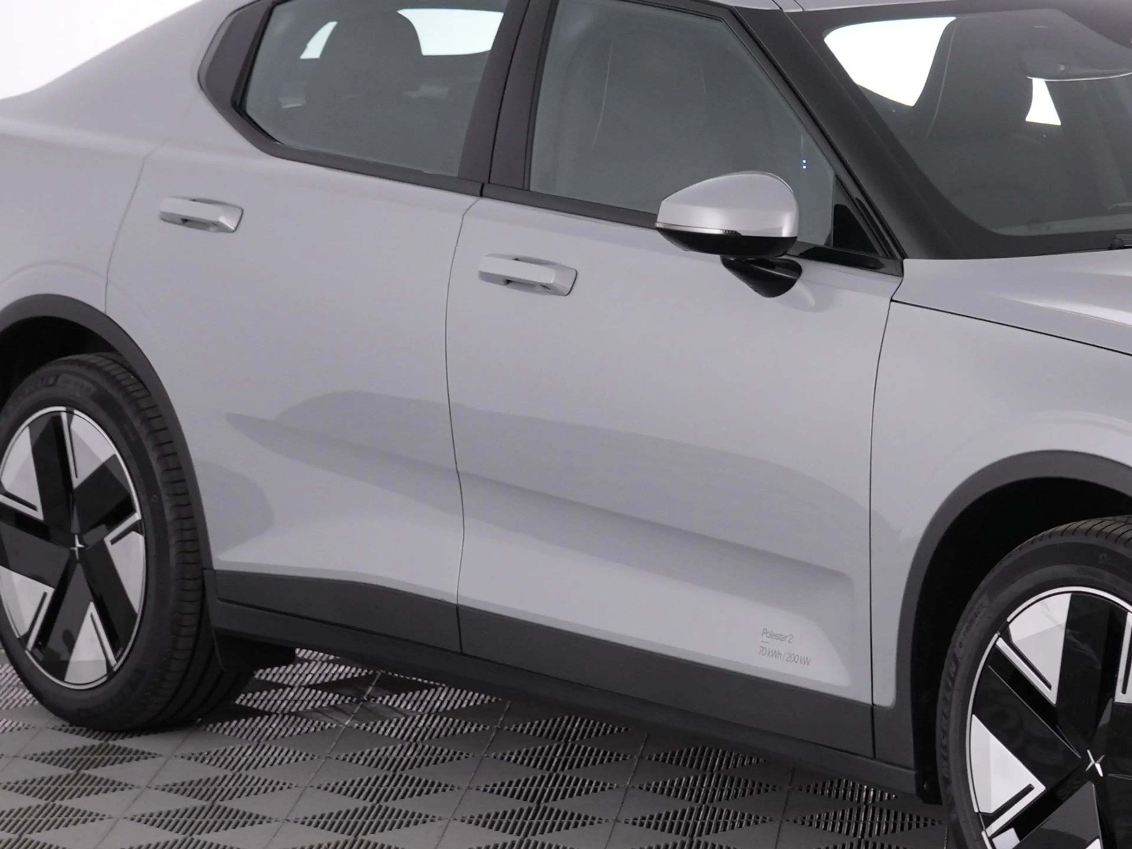 Polestar 2 Standard Range Single Motor Plus 70 kWh | PANORAMA — photo 30
