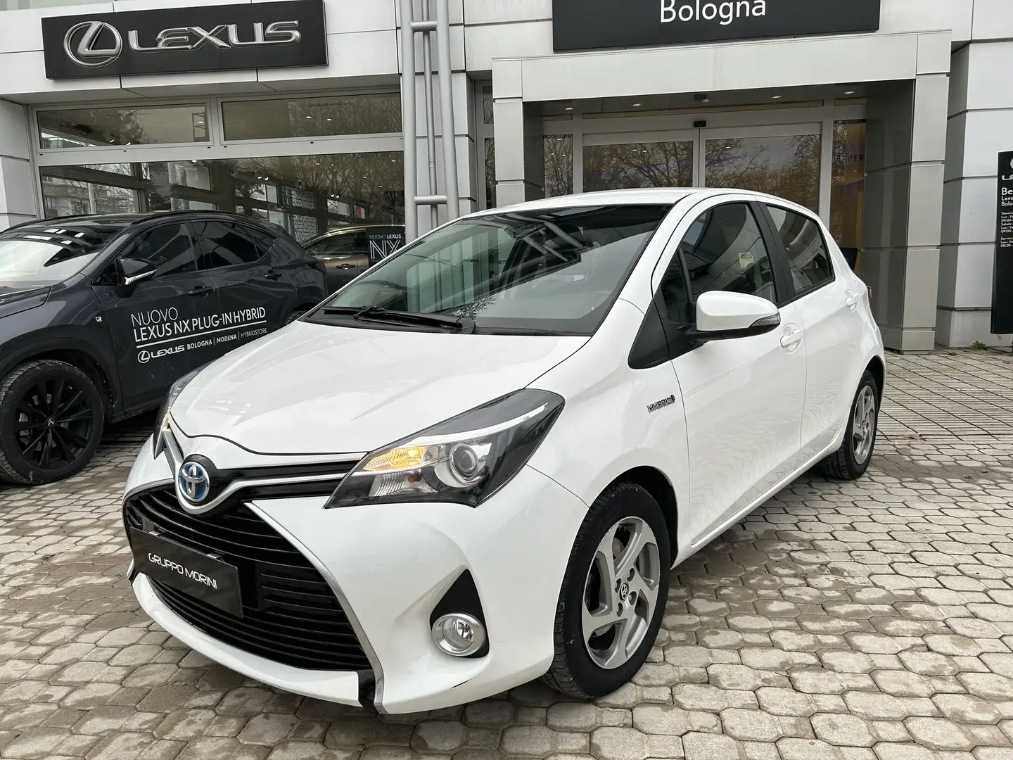 Toyota Yaris Yaris 1.5 Hybrid 5 porte Active Bianco - 2