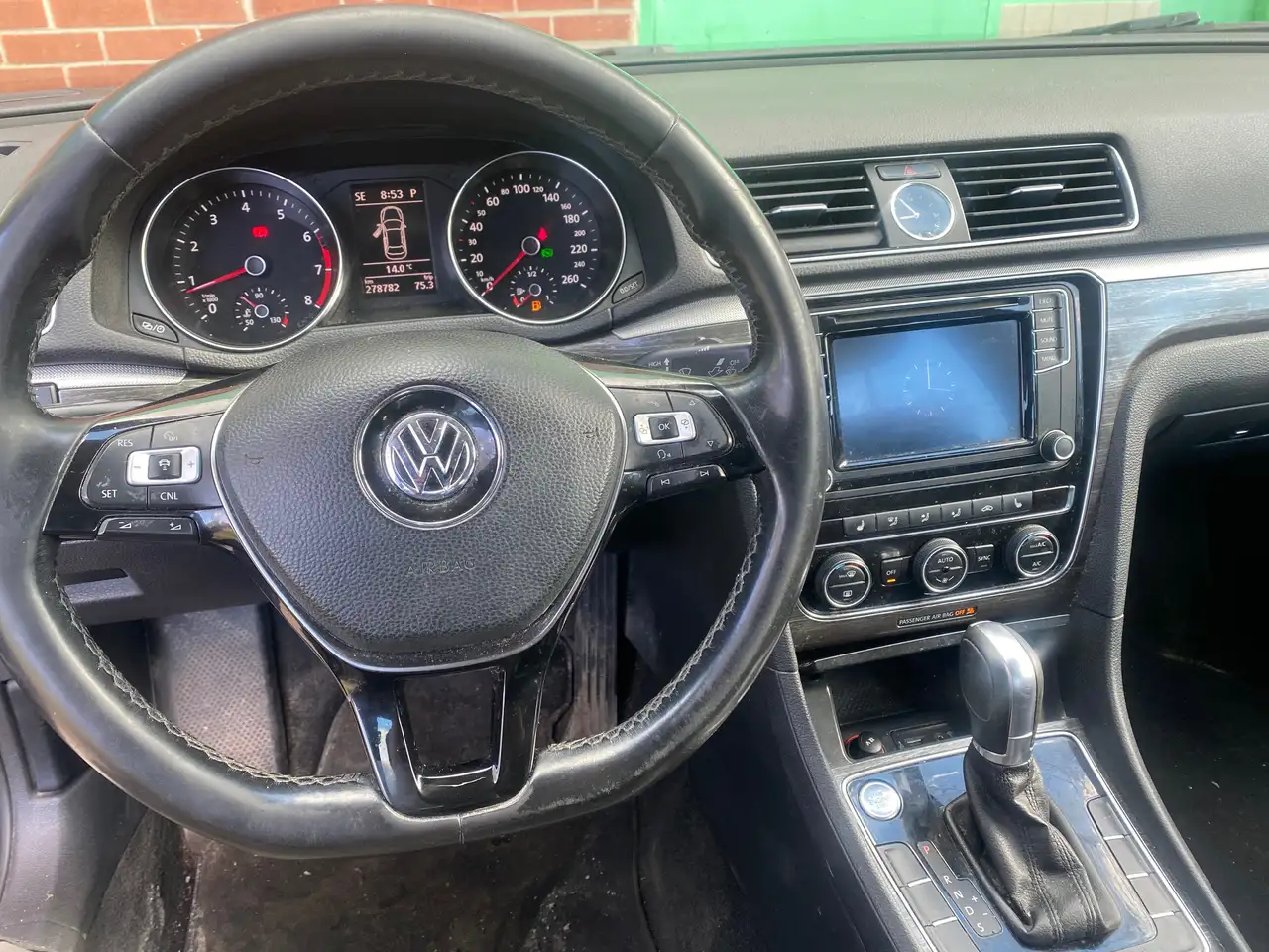 Volkswagen Passat снимка Volkswagen Passat